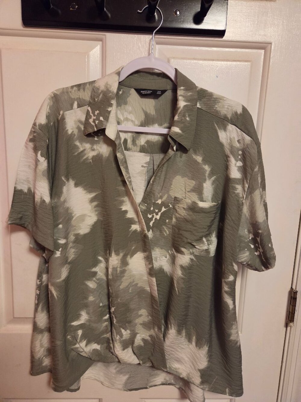 Simply Vera Vera Wang Blouse.